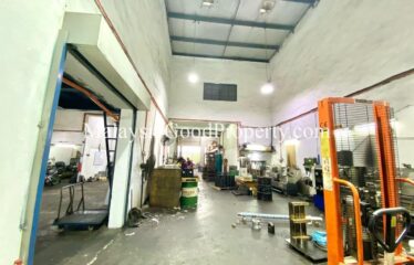 Mount Austin 1.5 Storey Factory For Sale