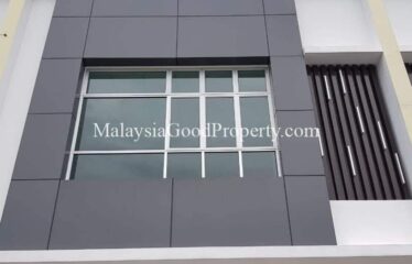 ULU TIRAM shop ground floor for rent