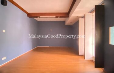 Taman Molek Shoplot 1st Floor For Rent